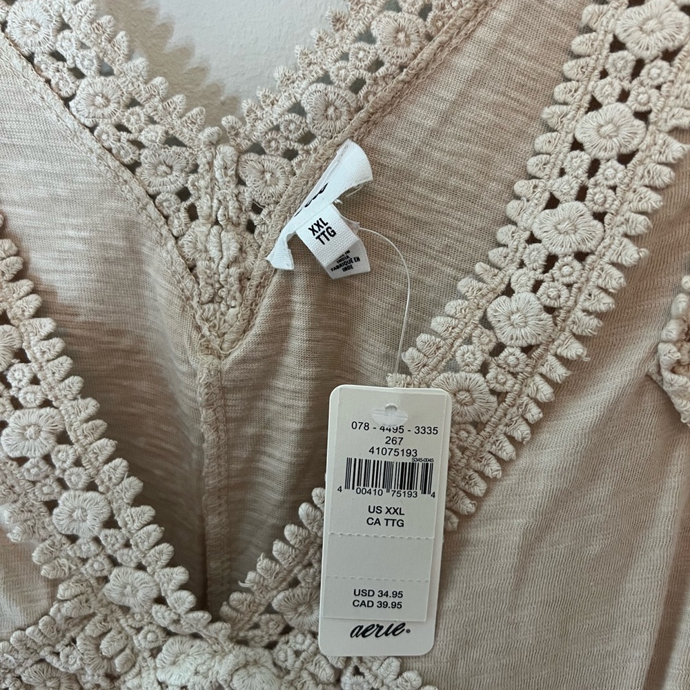 Aerie Detailed Tank - Picture 2 of 3